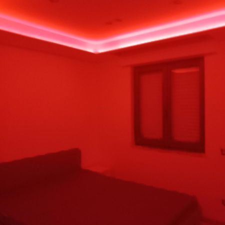 Chromotherapy Flat Monserrato Extérieur photo